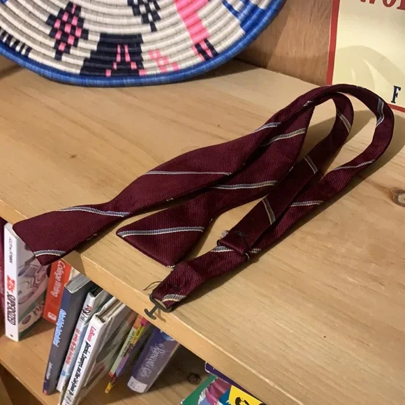 THE ORIGINAL ADJUSTOLOX TIE-men’s multicolored vertical stripe adjustable bowtie - Picture 4 of 5